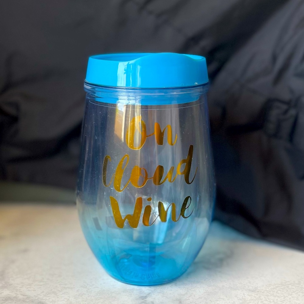 Plastic wine tumbler